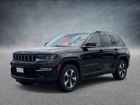 Used 2024 Jeep Grand Cherokee Limited 4xe AWD/4WD image 5
