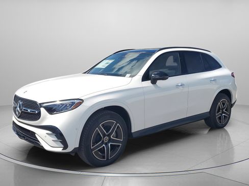 Certified 2026 Mercedes-Benz GLC 300 4MATIC image 2