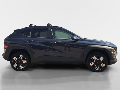 Certified 2025 Hyundai Kona SEL AWD/4WD image 2