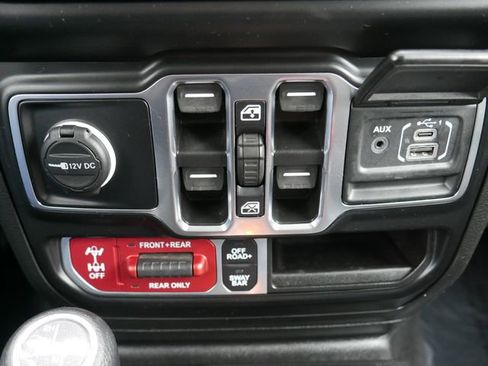 Used 2022 Jeep Gladiator Rubicon w/ LED Lighting Group image 20