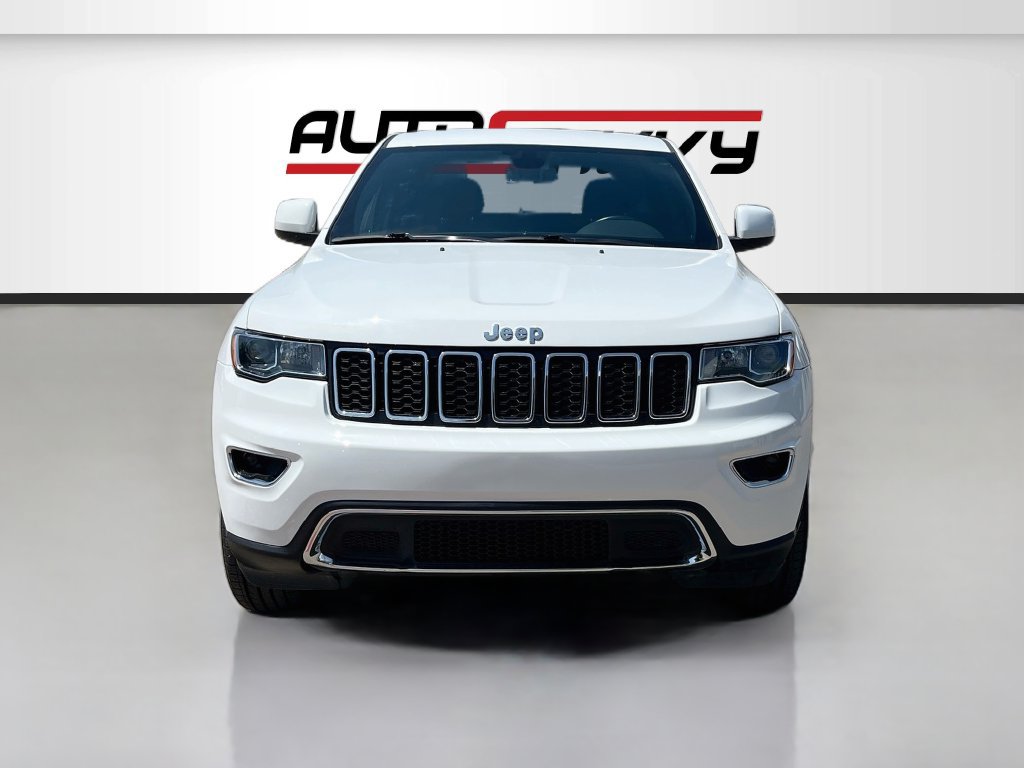 Used 2022 Jeep Grand Cherokee Laredo E AWD/4WD image 2