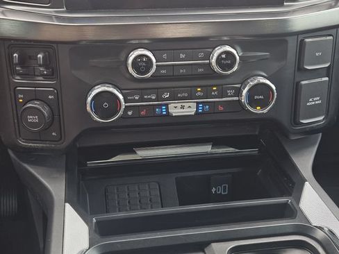 Used 2024 Ford F250 Lariat AWD/4WD image 18