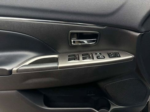 Used 2022 Mitsubishi Outlander Sport SE image 19