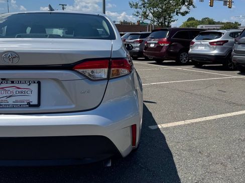 Used 2023 Toyota Corolla LE FWD image 13