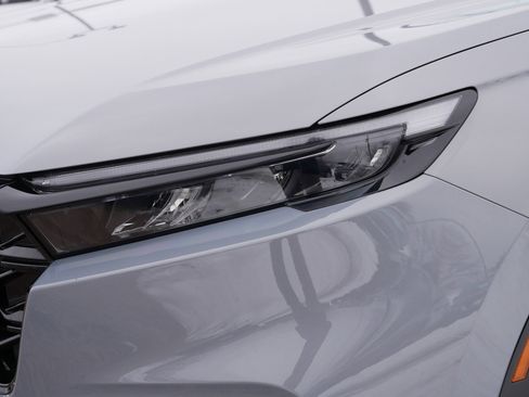 Used 2024 Honda CR-V Sport image 10