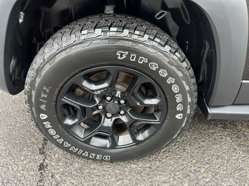 Used 2019 Jeep Cherokee Trailhawk w/ Trailer Tow Group AWD/4WD image 14