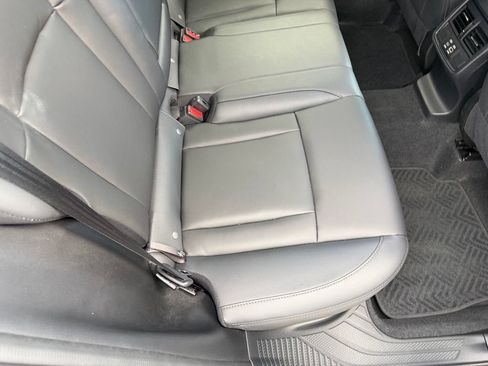 Used 2026 Subaru Outback Premium AWD/4WD image 18