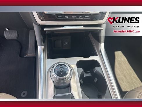 Used 2023 Ford Explorer XLT w/ Equipment Group 202A image 24