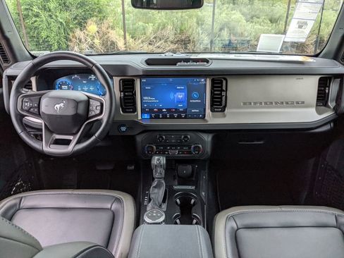 New 2025 Ford Bronco Outer Banks AWD/4WD image 12