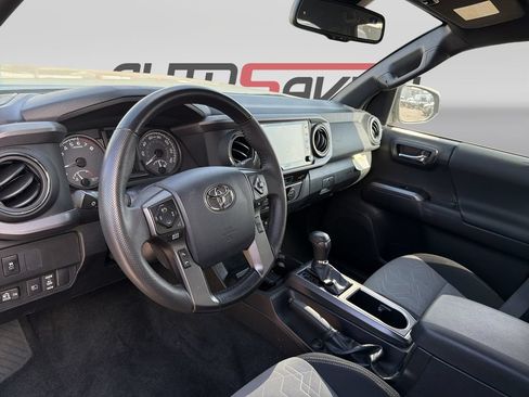 Used 2023 Toyota Tacoma TRD Off-Road w/ Technology Package RWD image 10