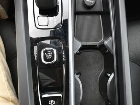 Used 2024 Volvo XC60 B5 Plus w/ Protection Package Premier AWD/4WD image 11