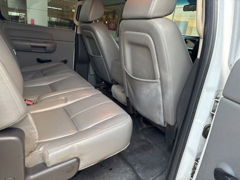 Used 2008 Chevrolet Silverado 3500 W/T image 26