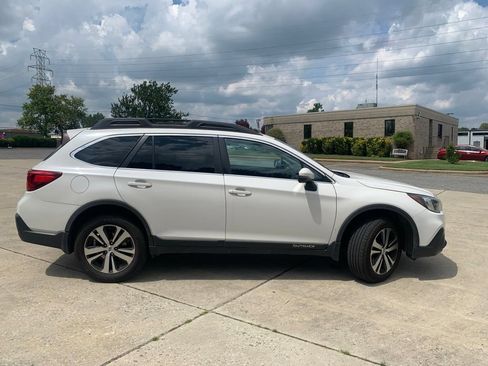 Used 2019 Subaru Outback 2.5i Limited w/ Protection Package #1 AWD/4WD image 13