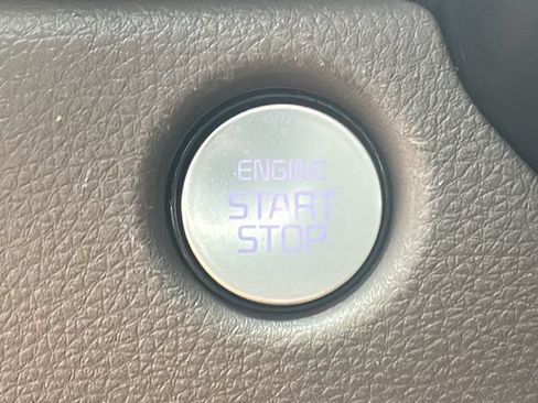 Used 2026 Kia Carnival FWD image 23