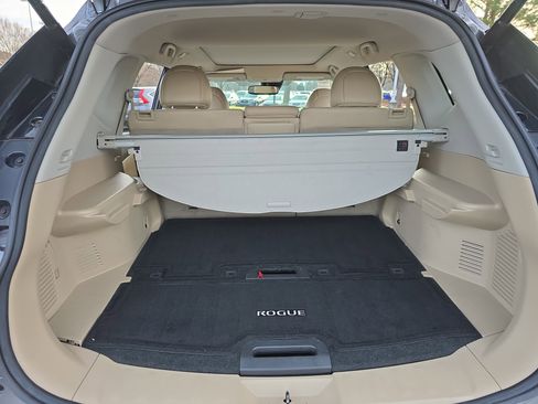 Used 2017 Nissan Rogue SL w/ SL Premium Package image 13