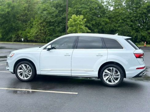 Used 2023 Audi Q7 2.0T Premium w/ Convenience Package AWD/4WD image 3