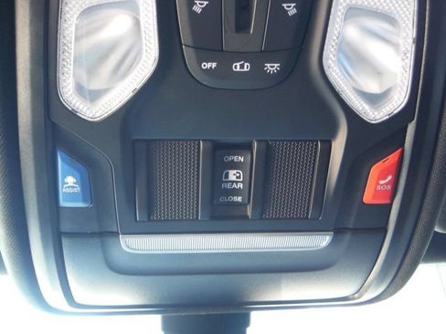 Used 2023 RAM 1500 Big Horn AWD/4WD image 50
