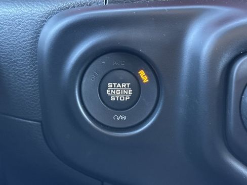 Used 2022 Jeep Wrangler Unlimited Rubicon image 26