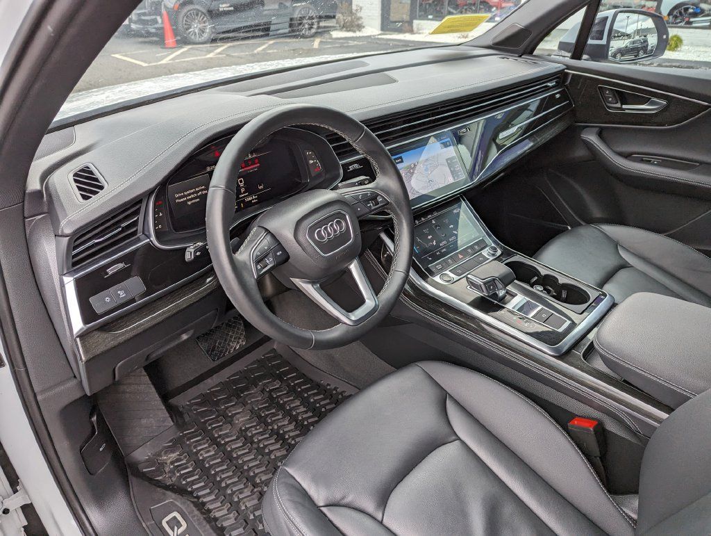 Used 2025 Audi Q7 3.0T Premium Plus AWD/4WD image 28