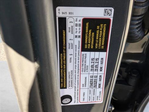 Used 2025 BMW M3 w/ Executive Package image 15