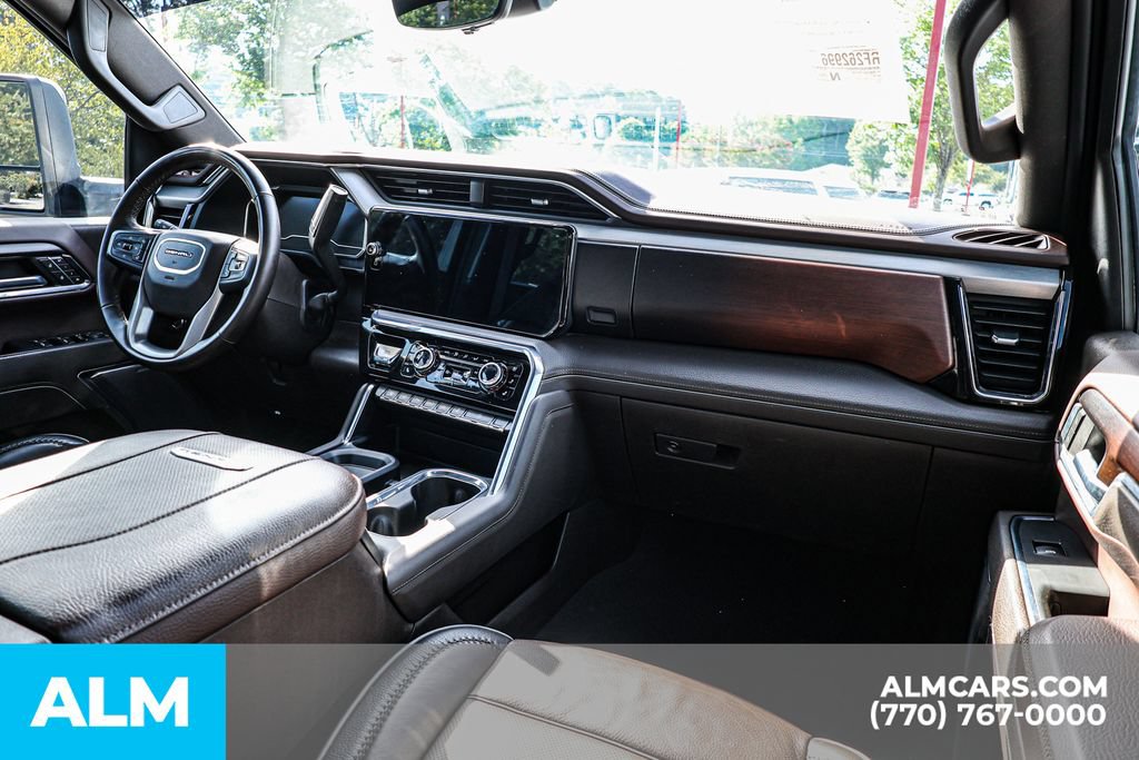 Used 2024 GMC Sierra 3500 Denali w/ Technology Package AWD/4WD image 28