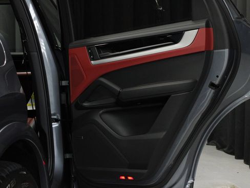 New 2026 Porsche Cayenne AWD/4WD image 15