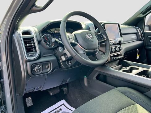 New 2026 RAM 2500 Big Horn AWD/4WD image 9