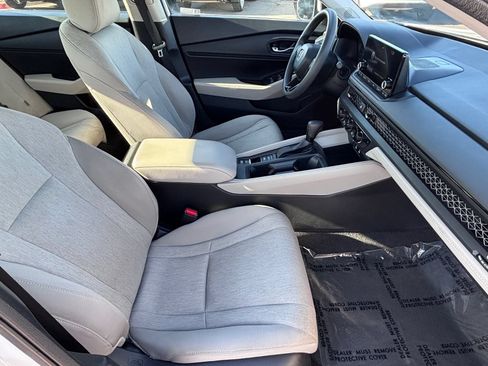 Certified 2023 Honda Accord EX image 14