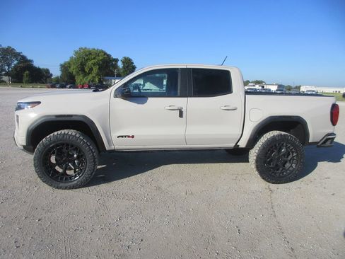New 2026 GMC Canyon AT4 w/ Technology Plus Package AWD/4WD image 9