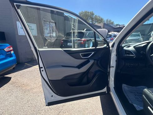 Used 2022 Subaru Forester AWD/4WD image 10
