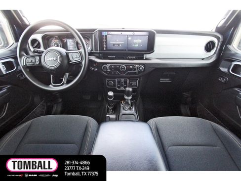 Used 2025 Jeep Wrangler Unlimited Sport AWD/4WD image 10