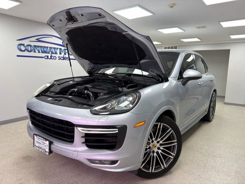 Used 2016 Porsche Cayenne GTS image 36