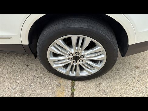 Used 2019 Cadillac XT5 Premium Luxury AWD/4WD image 25