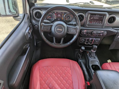 Used 2022 Jeep Gladiator Sport AWD/4WD image 15
