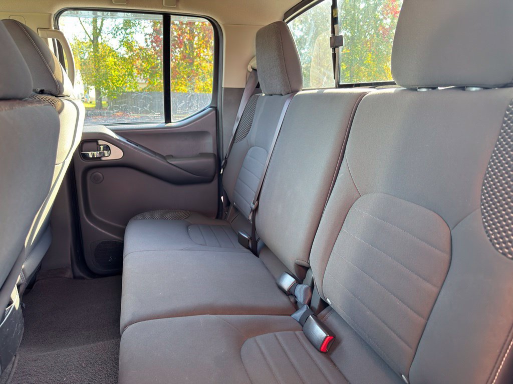 Used 2018 Nissan Frontier PRO-4X AWD/4WD image 27