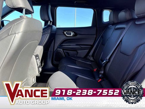 New 2026 Jeep Compass Latitude image 13