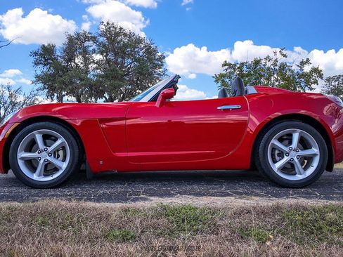 Used 2009 Saturn Sky w/ Premium Trim Package RWD image 1