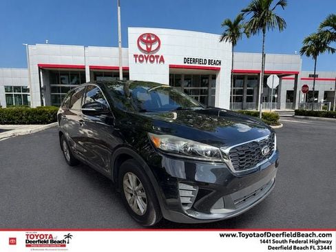 Used 2019 Kia Sorento FWD image 1