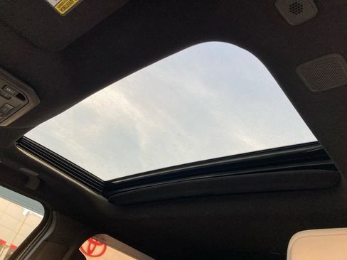 Used 2024 Toyota Tacoma Limited w/ Limited Package (LT) image 13