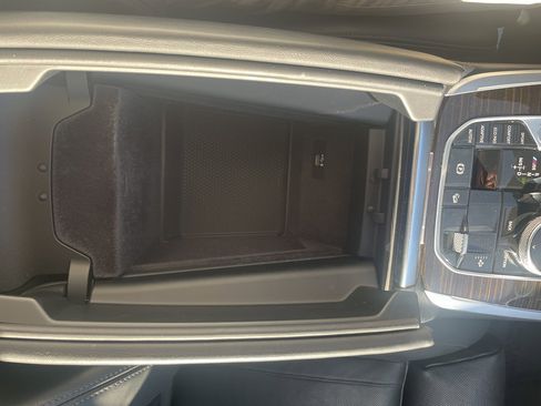 Used 2021 BMW X7 M50i w/ Cold Weather Package image 38