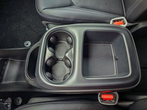 New 2026 Chrysler Pacifica Select image 28