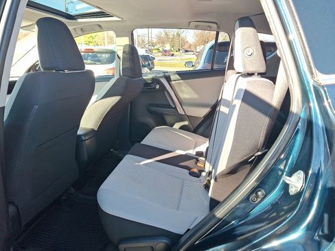 Used 2018 Toyota RAV4 XLE image 10