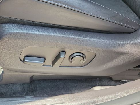 Used 2024 Kia Carnival LX FWD image 20