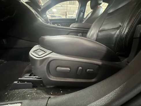 Certified 2018 Ford Taurus SHO w/ Driver Assist Package AWD/4WD image 18