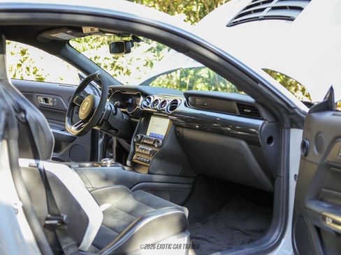 Used 2020 Ford Mustang Shelby GT500 w/ Technology Package image 46