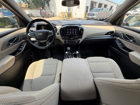 Used 2023 Chevrolet Traverse LT FWD image 20