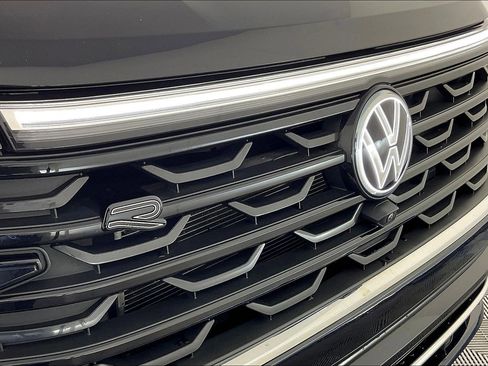 Used 2024 Volkswagen Atlas Cross Sport SEL Premium R-Line AWD/4WD image 32