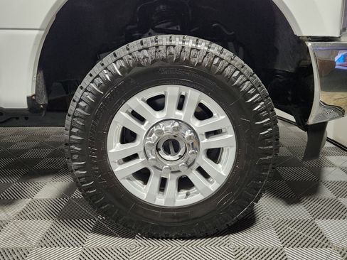 Used 2018 Ford F350 XLT w/ XLT Value Package image 16