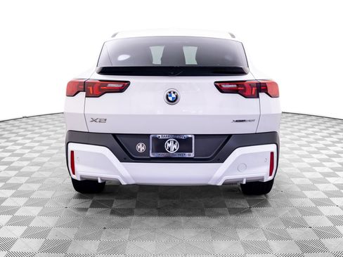 Used 2025 BMW X2 xDrive28i AWD/4WD image 4
