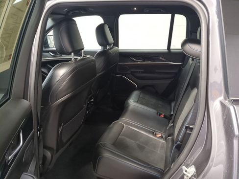 Used 2022 Jeep Grand Cherokee Trailhawk AWD/4WD image 18